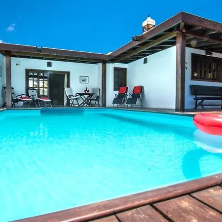 Sleeps 6 With Wifi Villa Costa Teguise