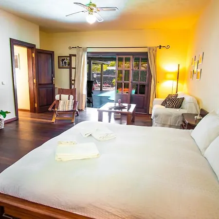 Sleeps 6 With Wifi Costa Teguise