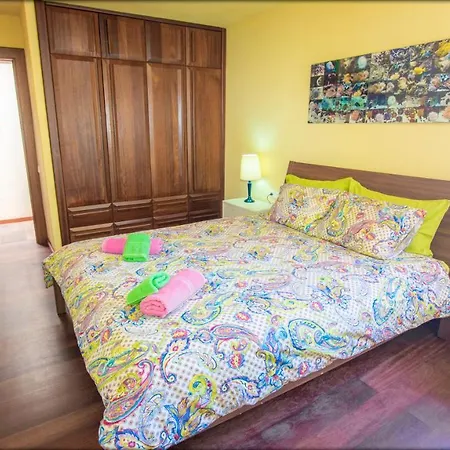 Villa Sleeps 6 With Wifi