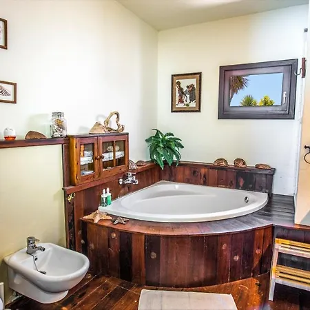 Sleeps 6 With Wifi