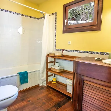 Sleeps 6 With Wifi *